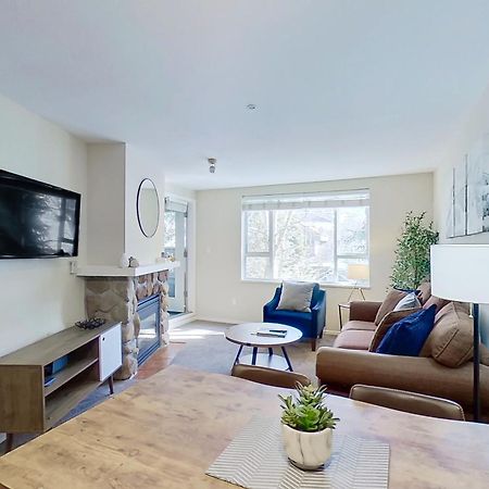 Town Plaza Suites Whistler Zimmer foto