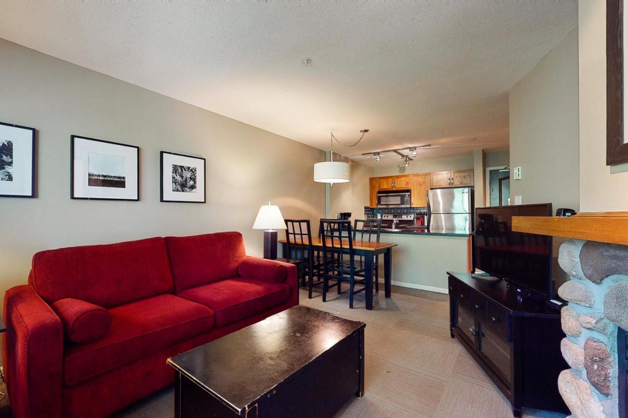 Town Plaza Suites Whistler Zimmer foto