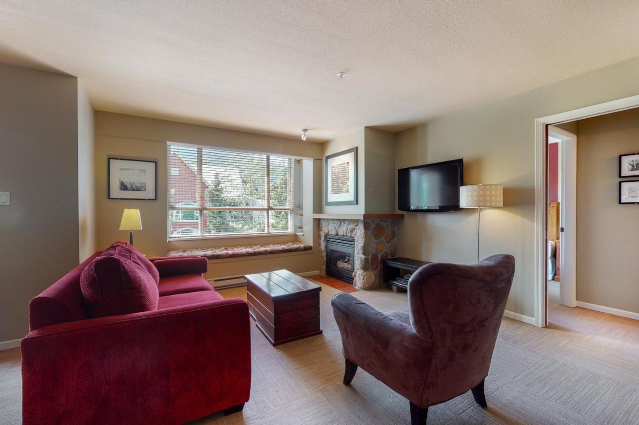 Town Plaza Suites Whistler Zimmer foto