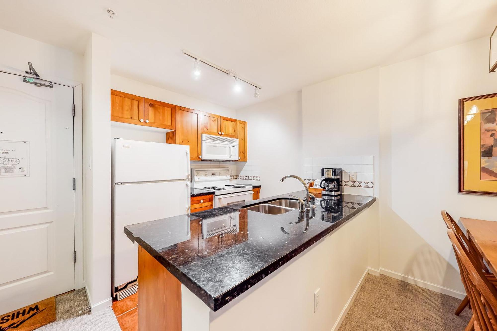 Town Plaza Suites Whistler Zimmer foto