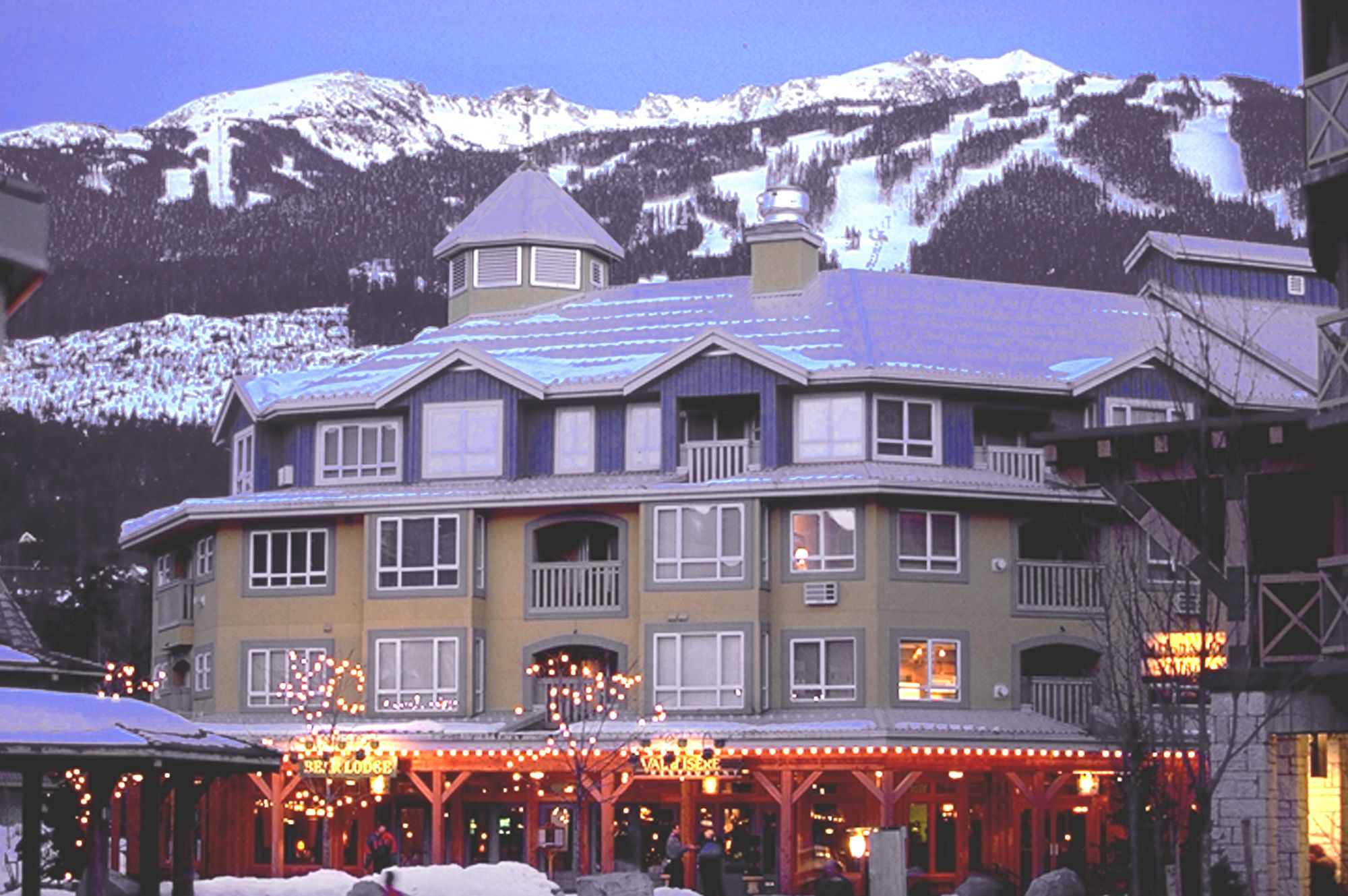 Town Plaza Suites Whistler Exterior foto